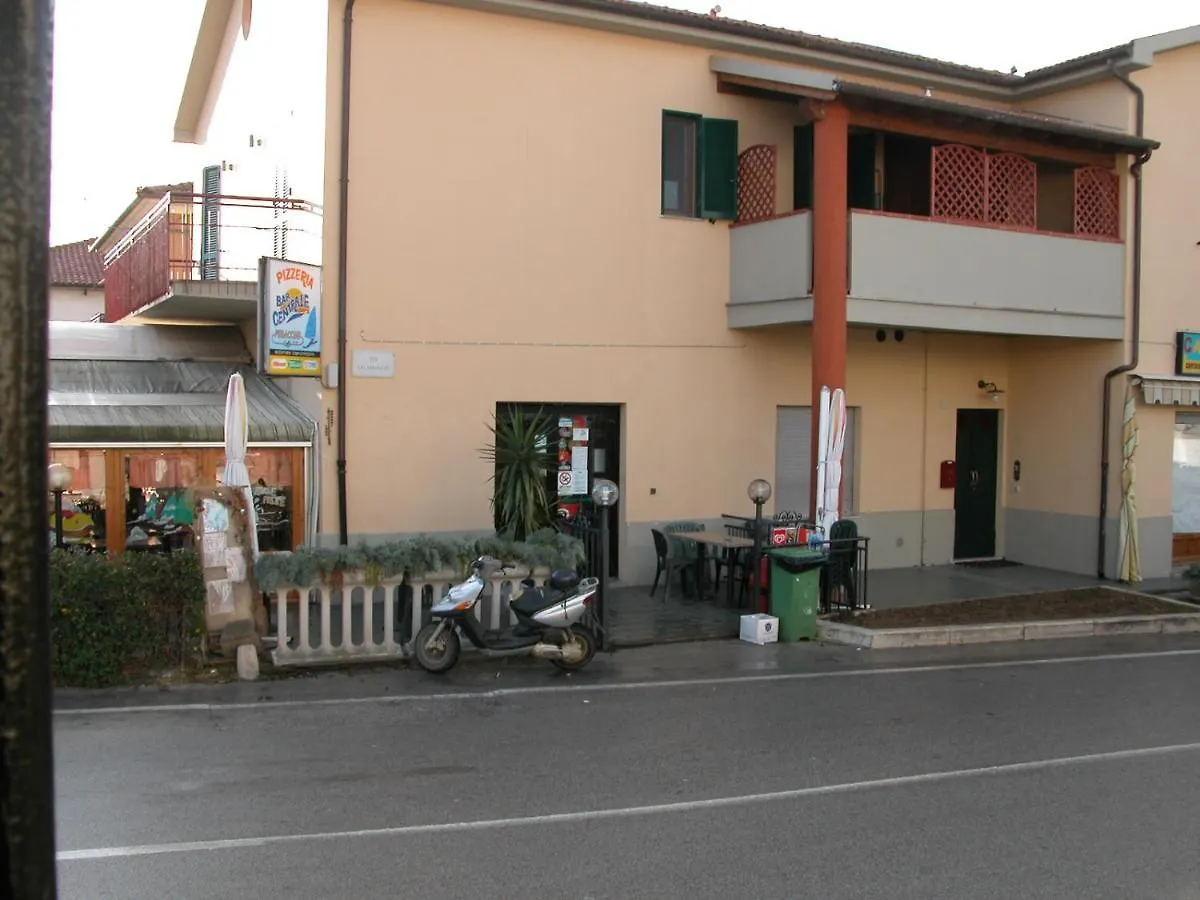 Appartamento Al 1° Piano, Zona Centrale location